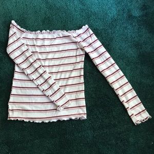 Off the shoulder long-sleeved striped ribbed top